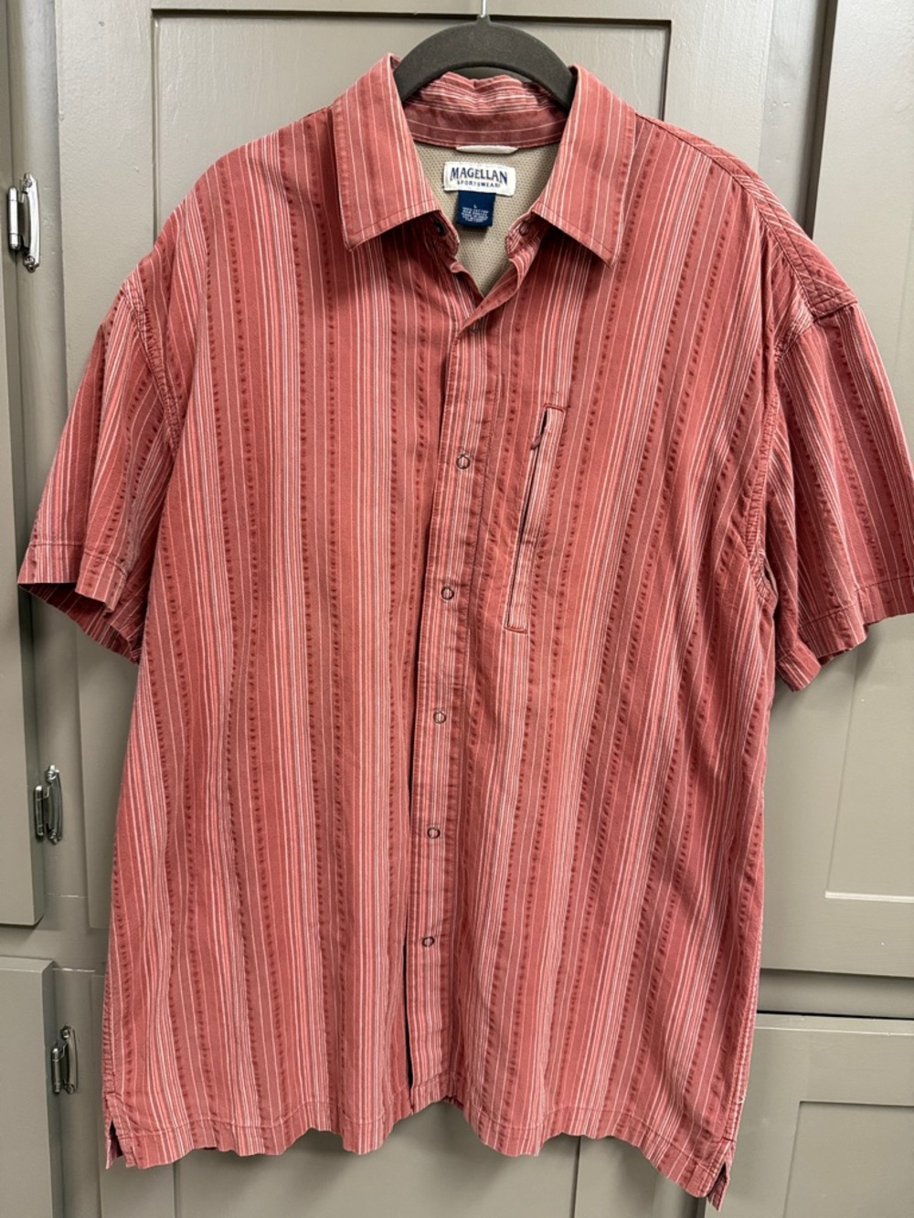 Magellan Outdoors Men's Striped Rust Short-Sleeve Button-Down Shirt 100% Cotton